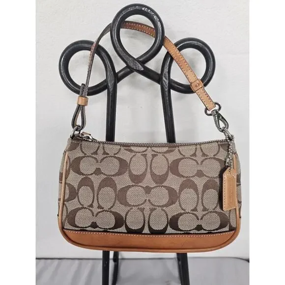 バッグ 1915 Coach Sgnature Mini Pouch handbag 1915 Coach Sgnature Mini Pouch handbag | eBay